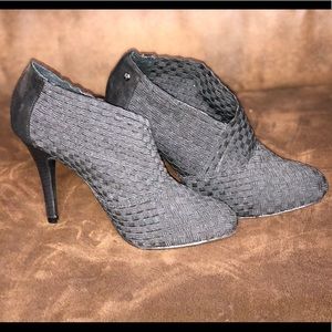 Simply Vera Women’s Size 61/2 Shoes